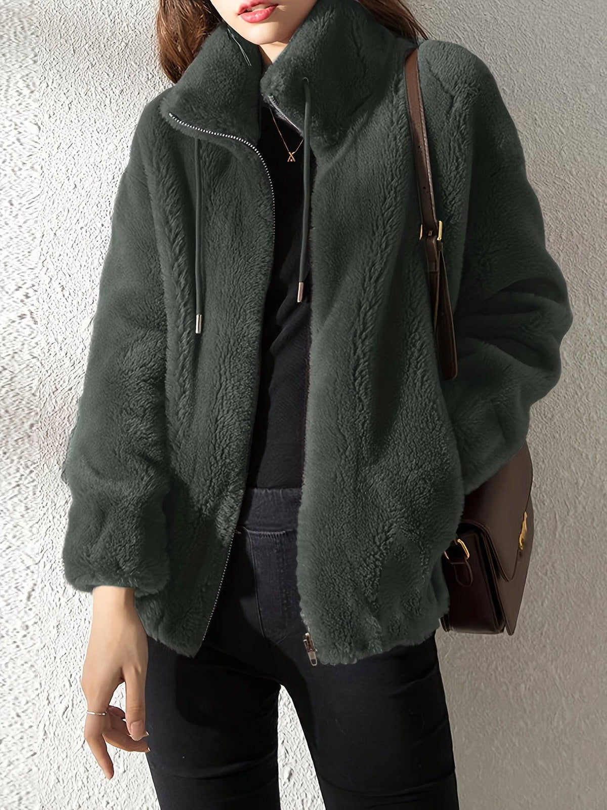 Veste zippée en fausse fourrure vert très foncé, col montant, fermeture éclair