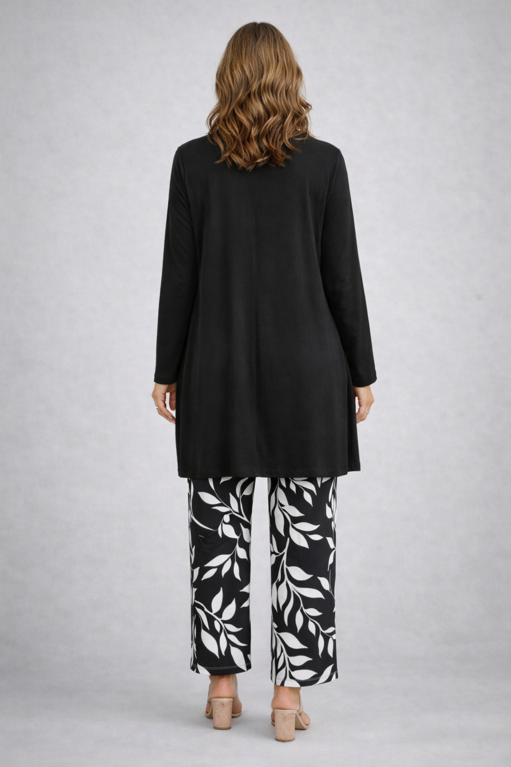 Ensemble 3 pièces noir : tunique longue noire et pantalon à motif feuilles