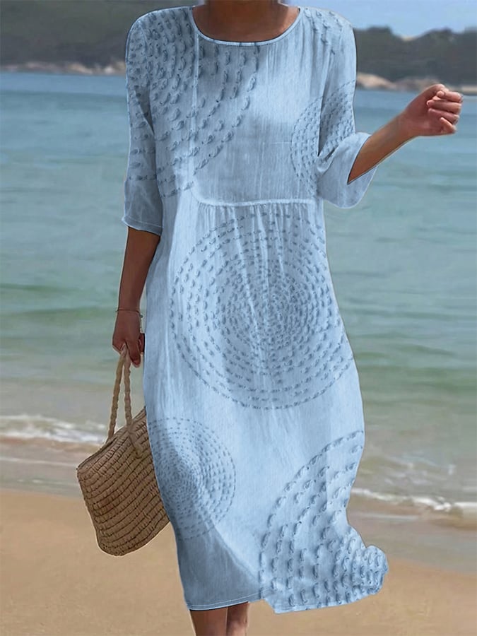Robe midi Améliane™ bleu clair col rond, manches trois-quarts, empiècements texturés