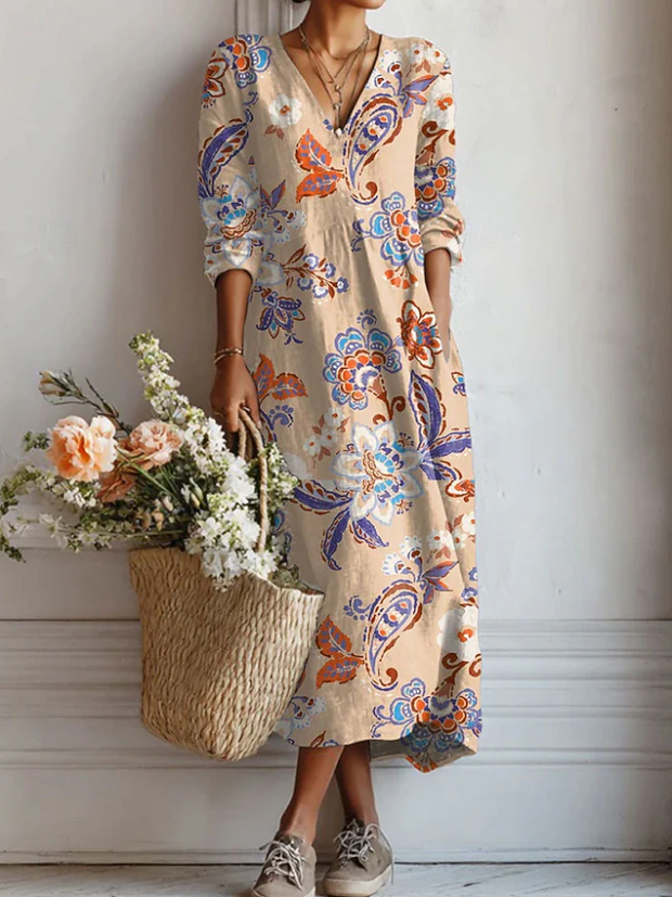 Robe de confort à manches longues, col en V, beige à motif cachemire multicolore.