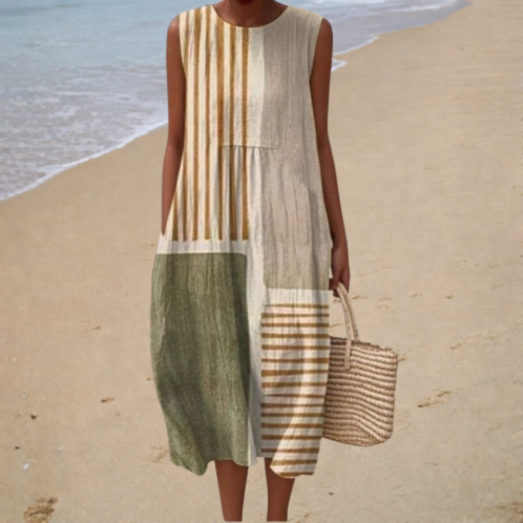 Robe midi sans manches à empiècement vert olive, rayures verticales beige et blanc, col rond.