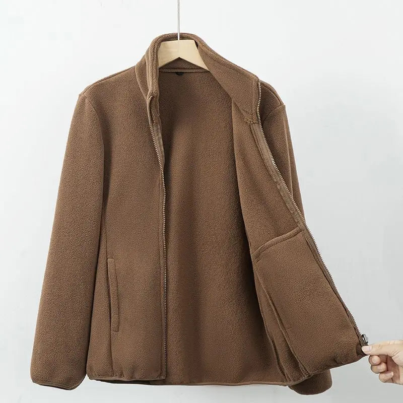 Veste polaire marron foncé zippée, col montant, poches latérales