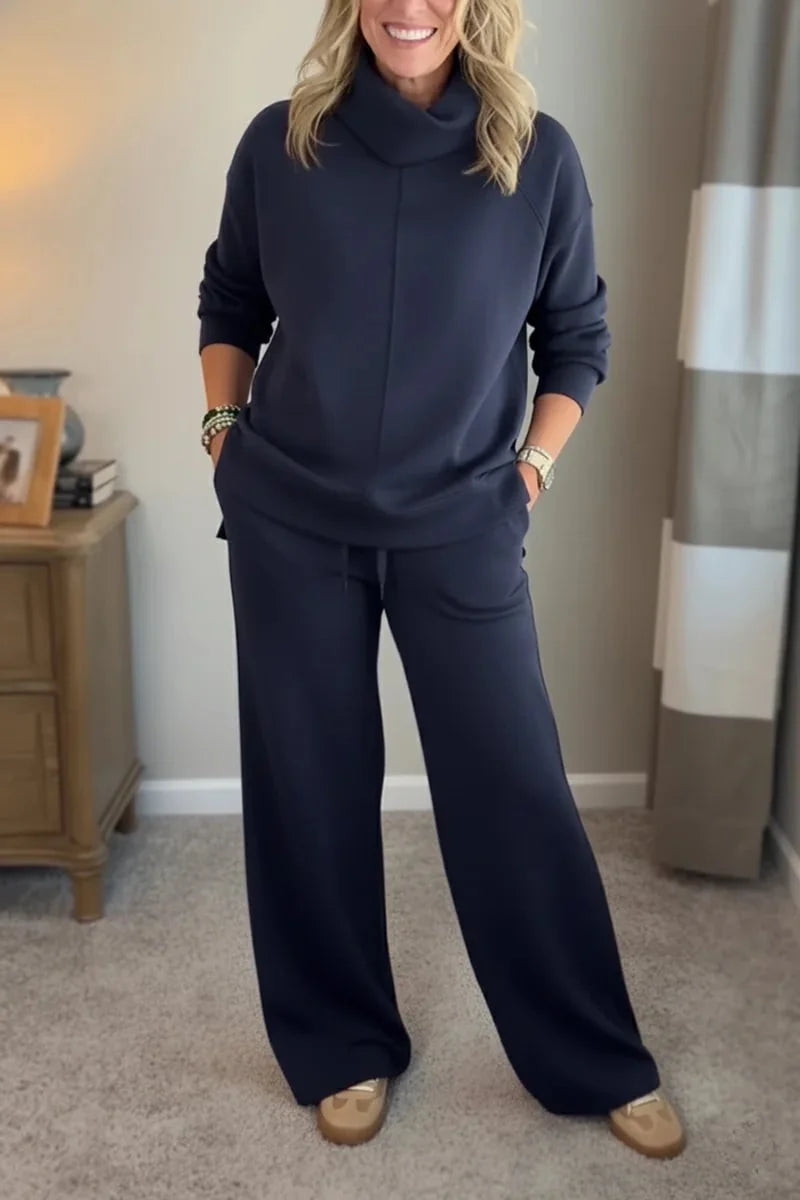 Ensemble bleu marine : haut à capuche et pantalon ample assorti