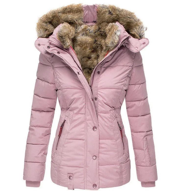 Manteau d’hiver mauve clair à capuche fourrée et fermeture boutonnée
