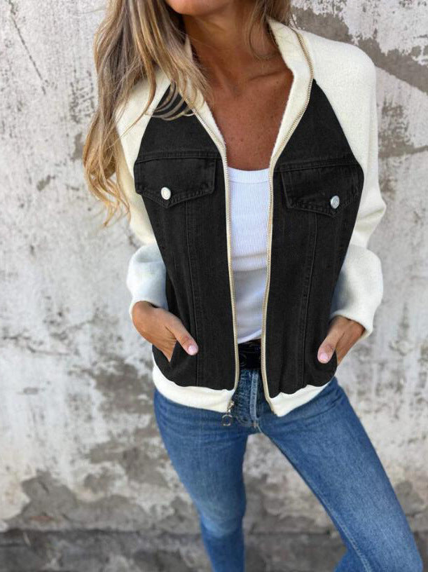 Veste en jean bicolore noire et blanc cassé, fermeture zippée, poches poitrine à boutons