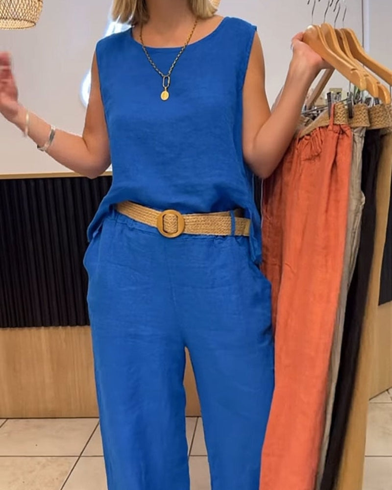 Ensemble bohème bleu : débardeur sans manches et pantalon ample ceinturé