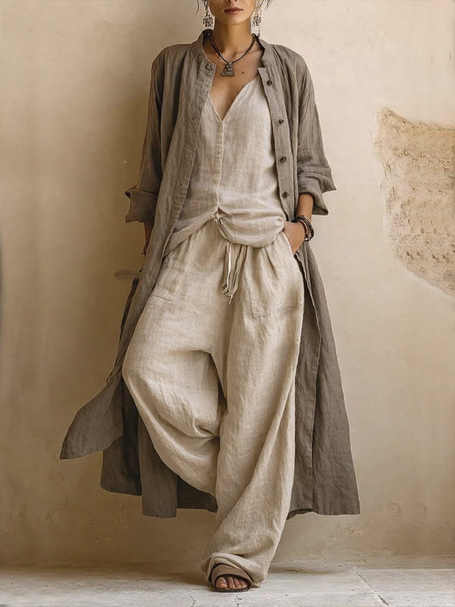 Ensemble trois pièces superposé beige : veste longue boutonnée, top croisé, pantalon ample