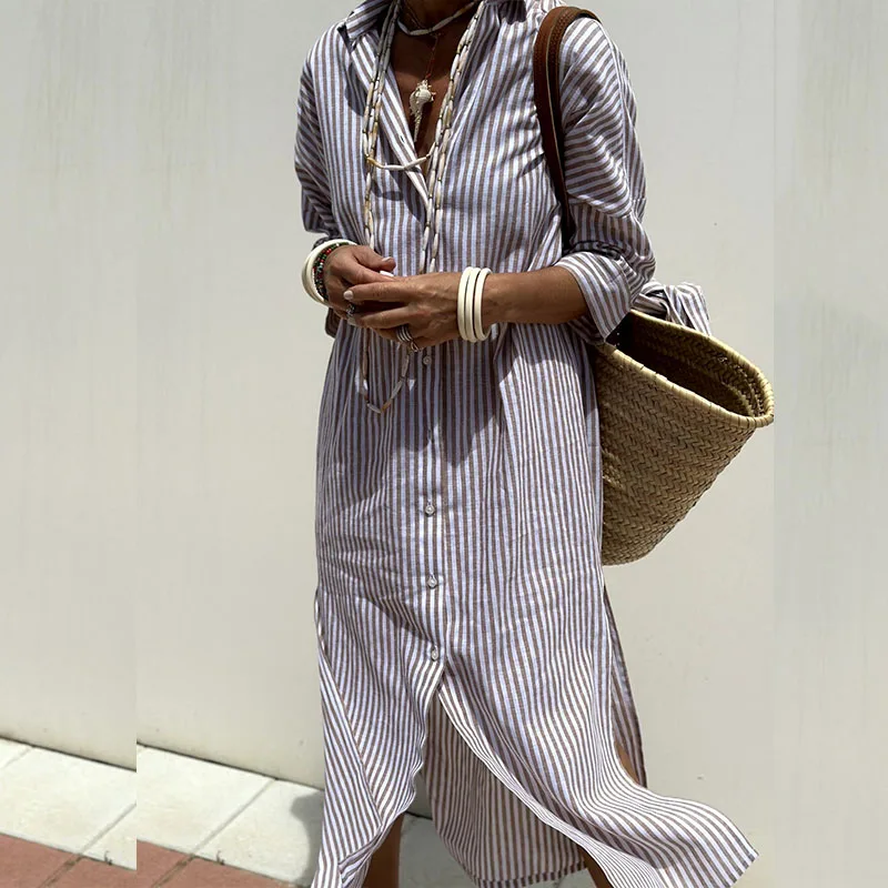 Robe chemise rayée gris, manches longues, boutonnée, col chemise, fente devant