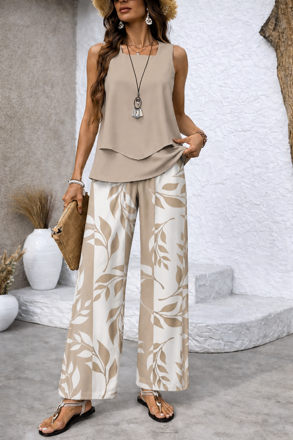 Ensemble haut sans manches à volants et pantalon large imprimé feuillage beige et crème