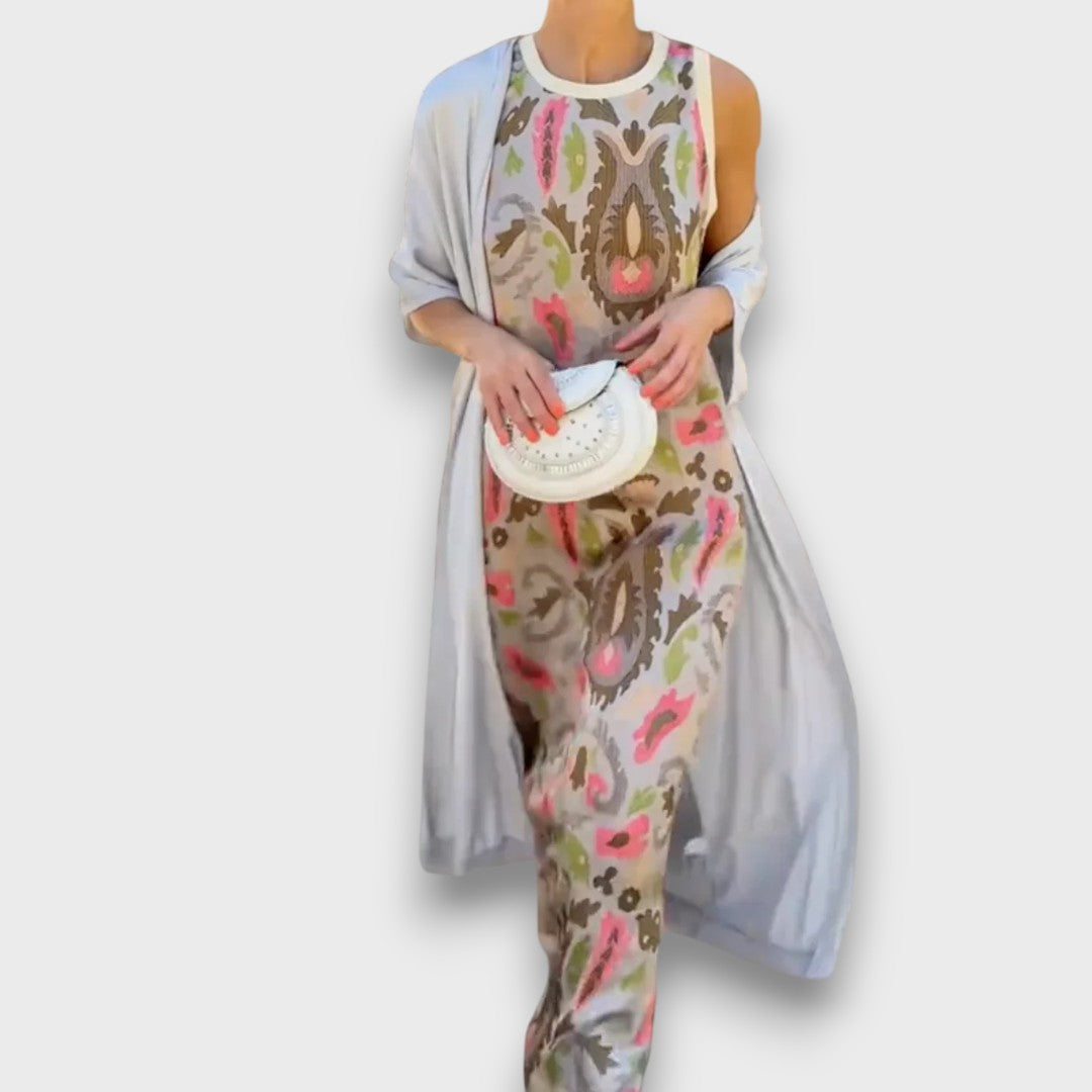 Robe longue blanche à motif cachemire, cardigan ample ouvert, manches longues