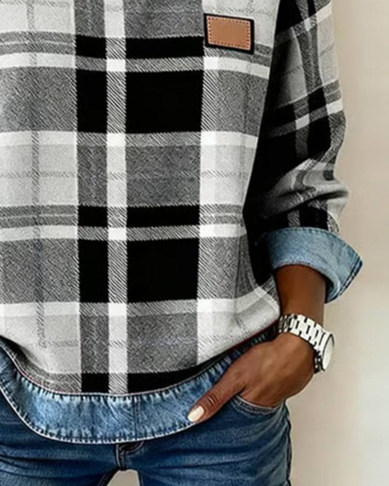 Sweat-shirt denim à carreaux gris et noir, col denim, étiquette marron.
