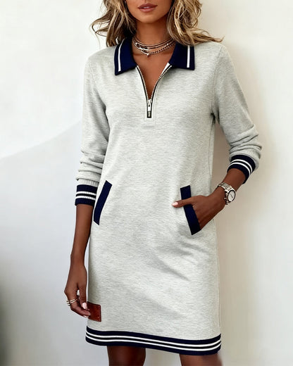 Robe polo gris clair chiné à zip, manches longues, col bleu marine et base rayée