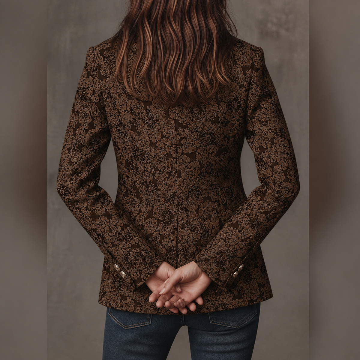 Blazer cintré marron en jacquard à motif floral, vue dos, coupe ajustée