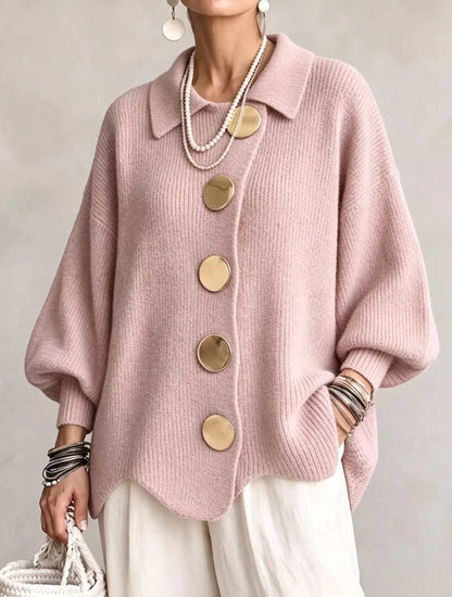 Cardigan oversize à col, rose poudré, gros boutons métalliques ronds.