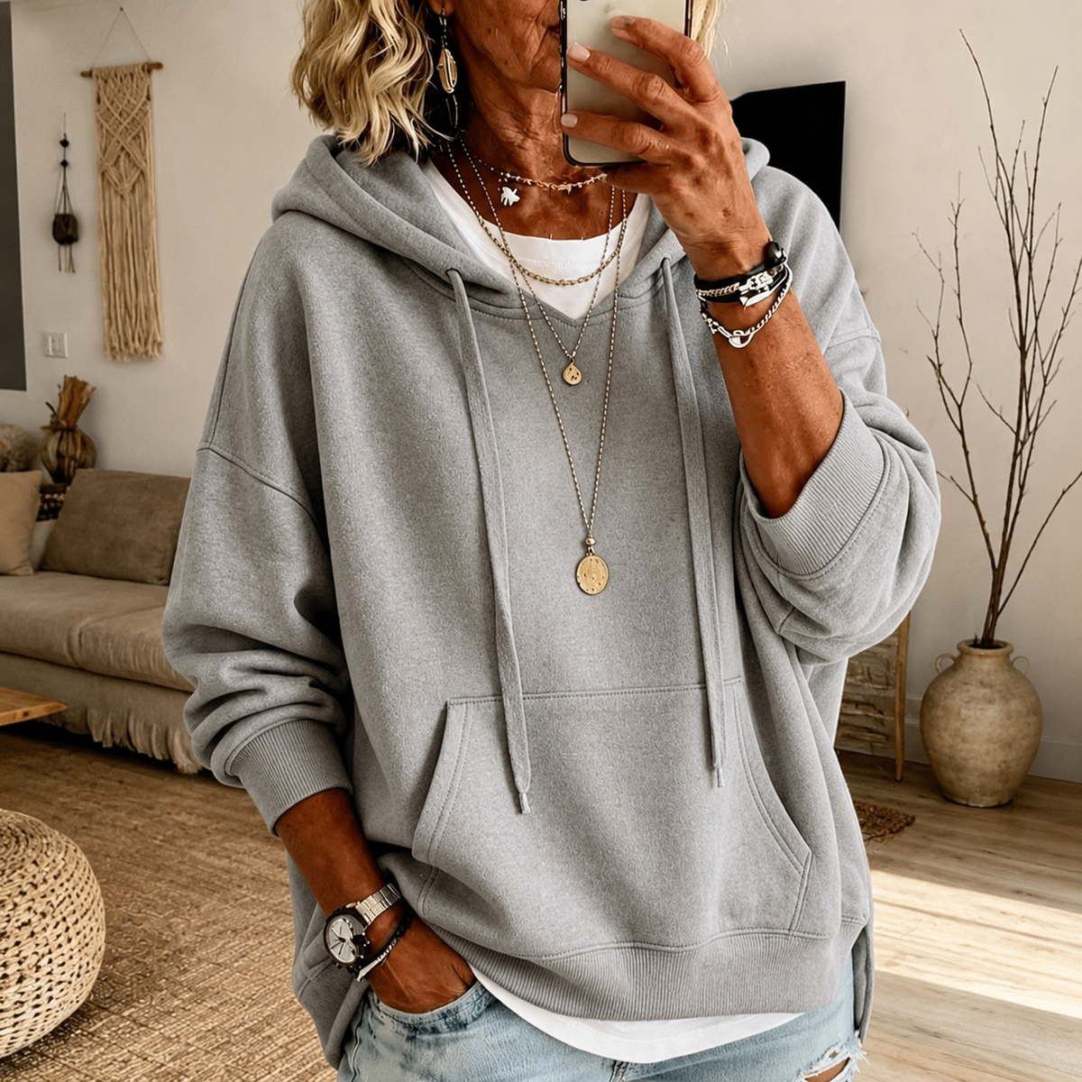 Hoodie à capuche gris clair, manches longues, poche kangourou et cordons