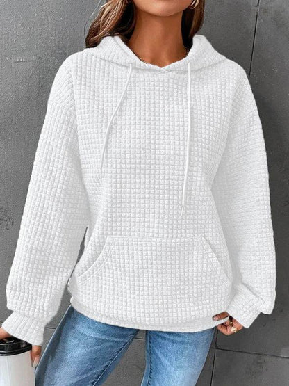 Sweat-shirt à capuche blanc en tissu texturé, poche kangourou et cordons de serrage