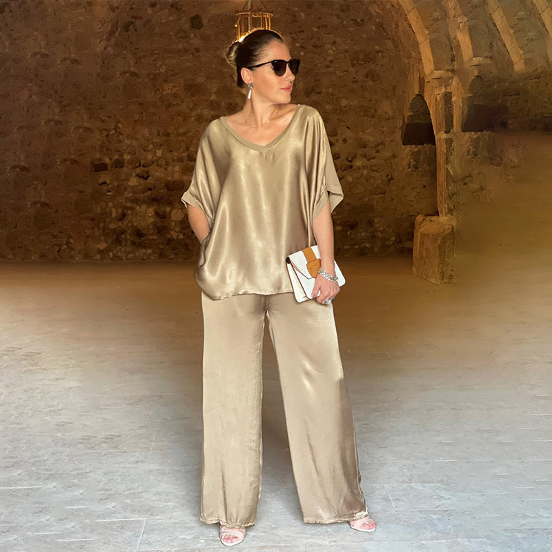 Ensemble satin brillant ivoire : haut ample col V, manches chauve-souris, pantalon large