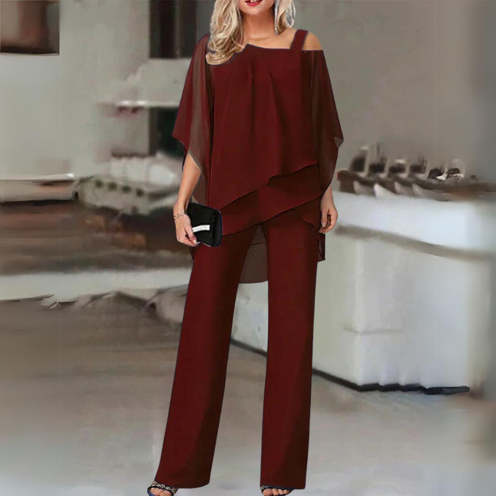 Ensemble bordeaux : haut drapé asymétrique et pantalon évasé