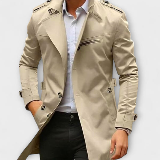 Veste Danoir Paris™ beige clair, col cranté, fermeture boutonnée, poches et boutons décoratifs