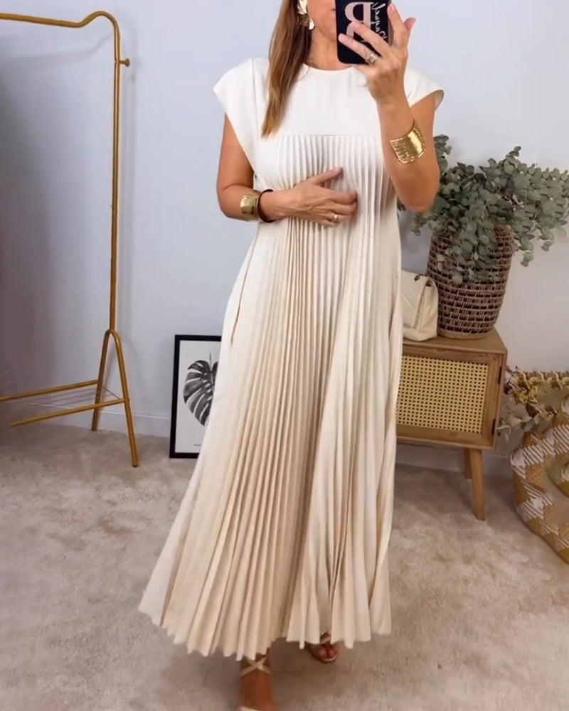 Robe longue plissée écrue, encolure ronde, manches courtes, coupe fluide