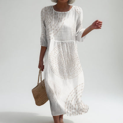 Robe midi Améliane™ blanche à manches trois-quarts et empiècements texturés ajourés