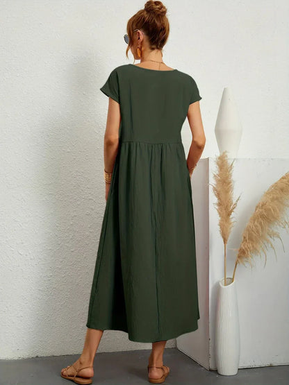 Robe midi fluide vert foncé, dos uni, manches courtes, fronces à la taille
