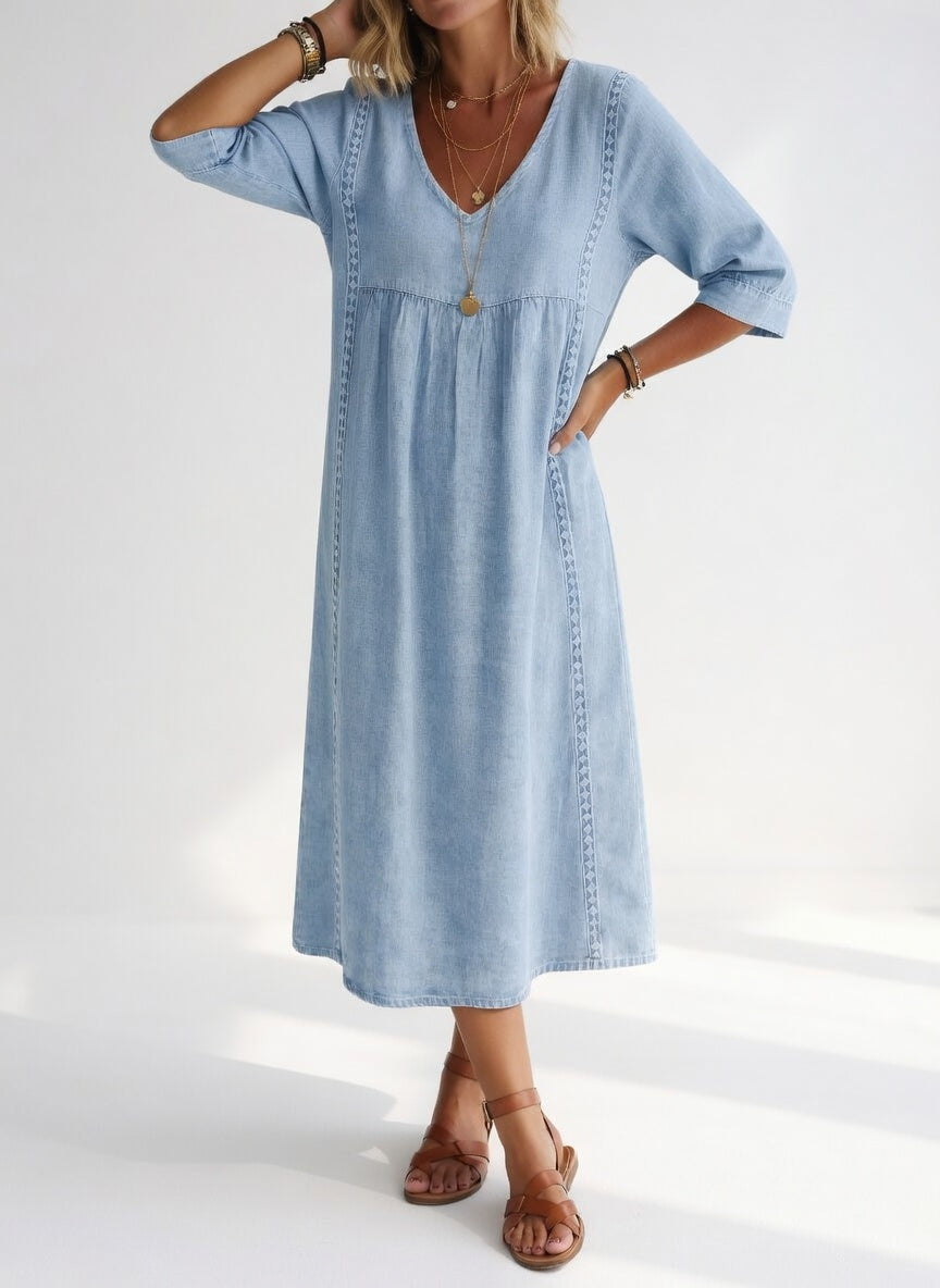 Robe midi en denim bleu clair, décolleté V, manches trois-quarts