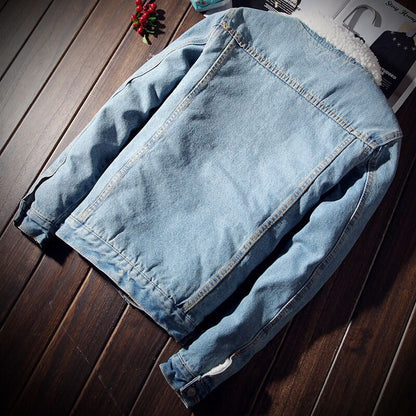 Veste en jean bleu clair à doublure sherpa blanche, col et bordures épaisses