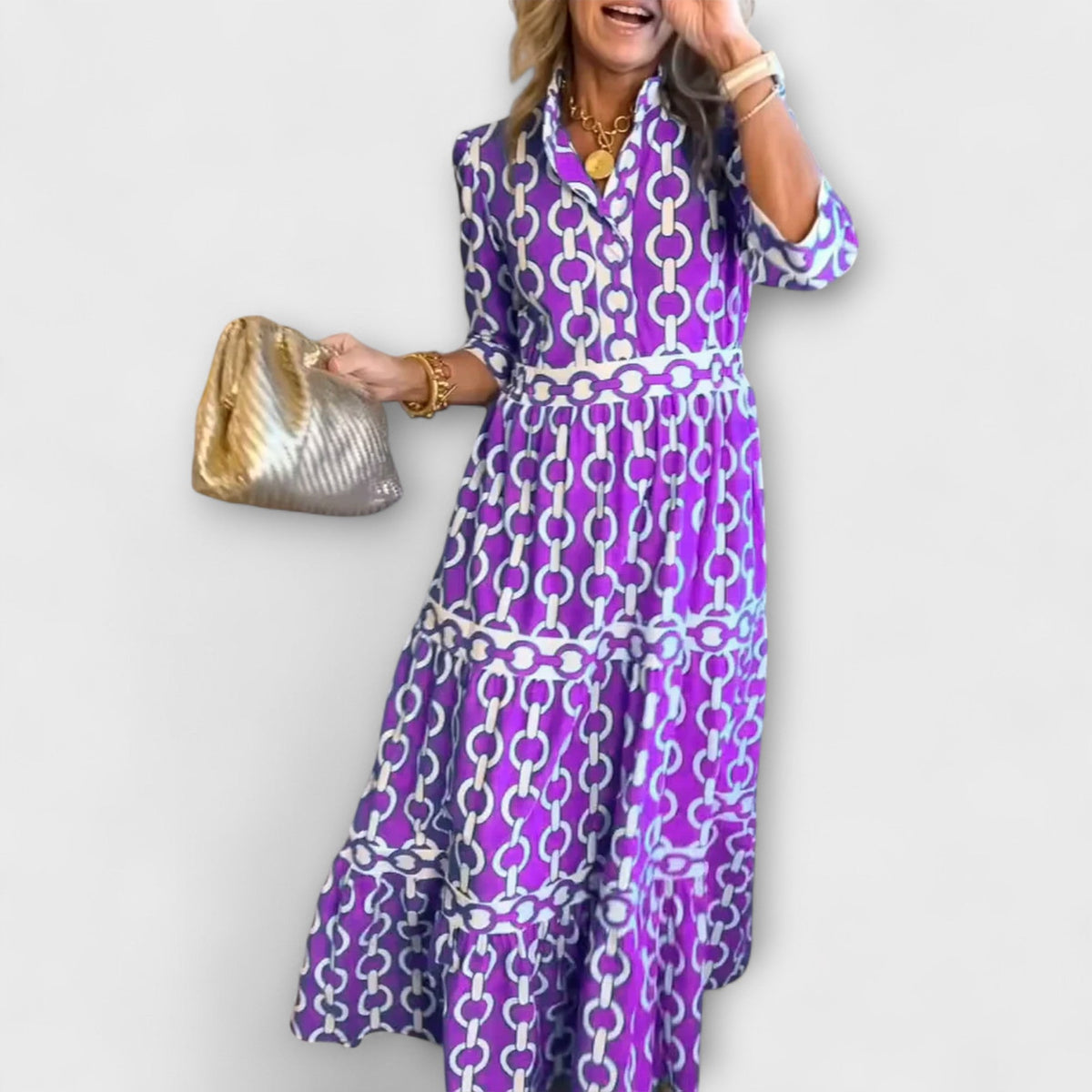 Robe midi violette à motif chaînes, manches 3/4 et ourlet volanté