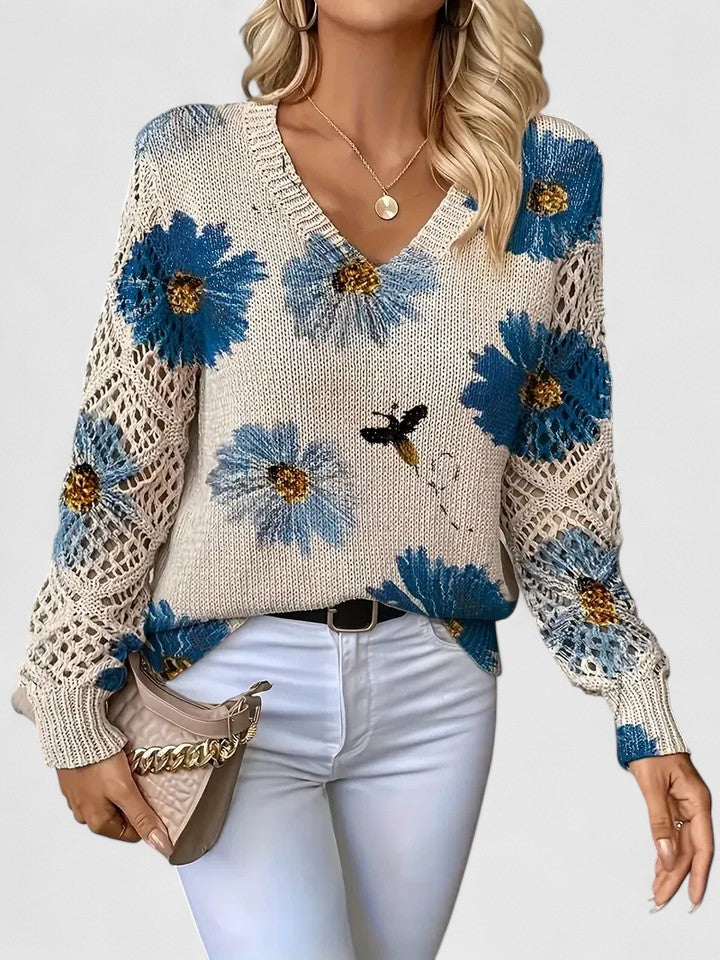 Gilet en maille crème à fleurs bleues, décolleté V, manches ajourées