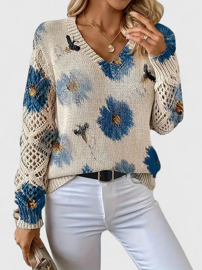 Gilet en maille crème à fleurs bleues, col V, manches ajourées