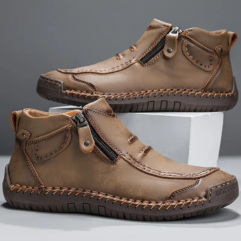 Chaussures montantes beige, fermeture éclair latérale et semelle épaisse