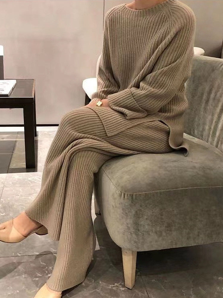 Ensemble tricot côtelé chameau : pull à manches longues et pantalon long, coupe fluide