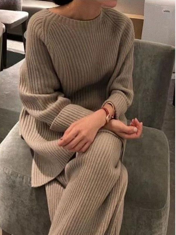 Ensemble tricot côtelé beige : pull manches longues et pantalon assorti, taille haute