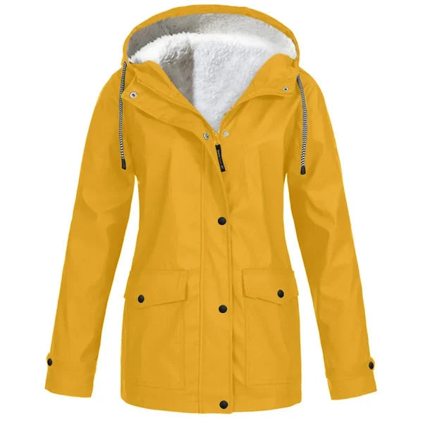 Parka à capuche fourrée jaune, fermeture boutonnée, poches plaquées et cordons