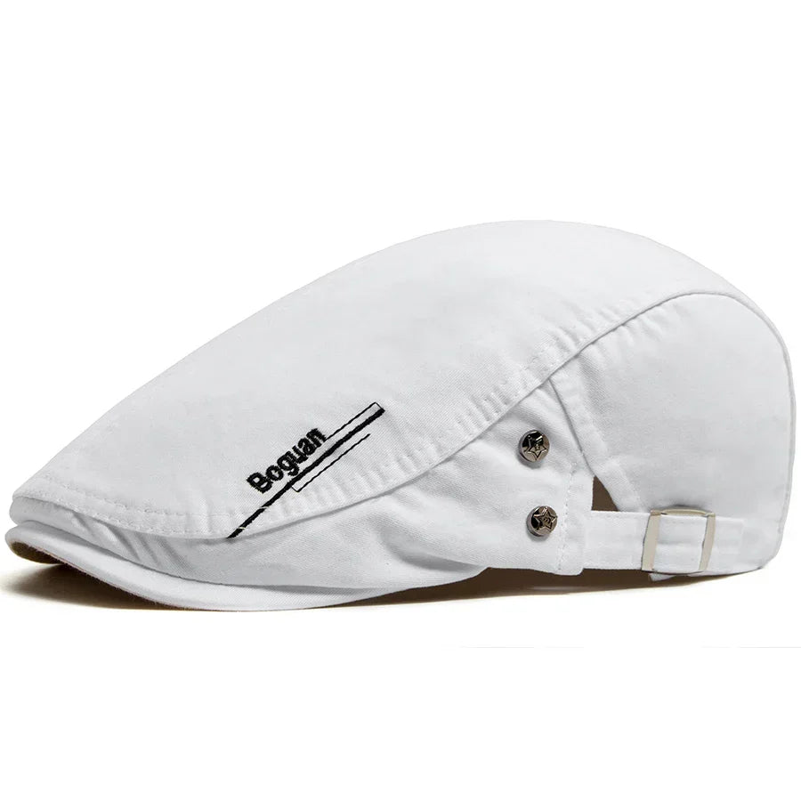 Casquette vintage pour animal, blanche, boutons décoratifs et sangle réglable