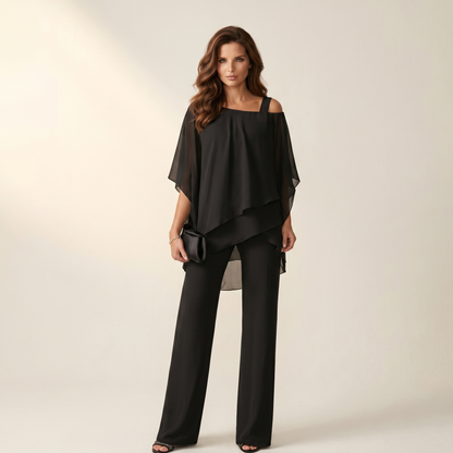 Ensemble fluide respirant noir : top en voile à épaules dénudées et pantalon ample