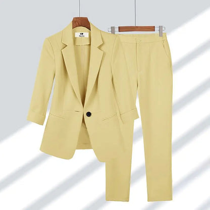 Ensemble blazer et pantalon jaune, col à revers, boutonnage simple, style tailleur