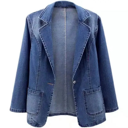 Veste en jean bleu Eveline, col châle, poches plaquées et ouverture boutonnée.