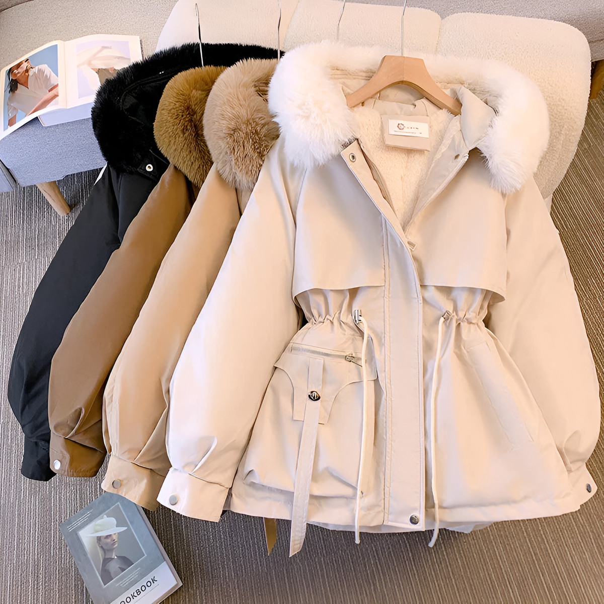 Manteau d’hiver blanc à capuche, bord en fausse fourrure, zip et cordons