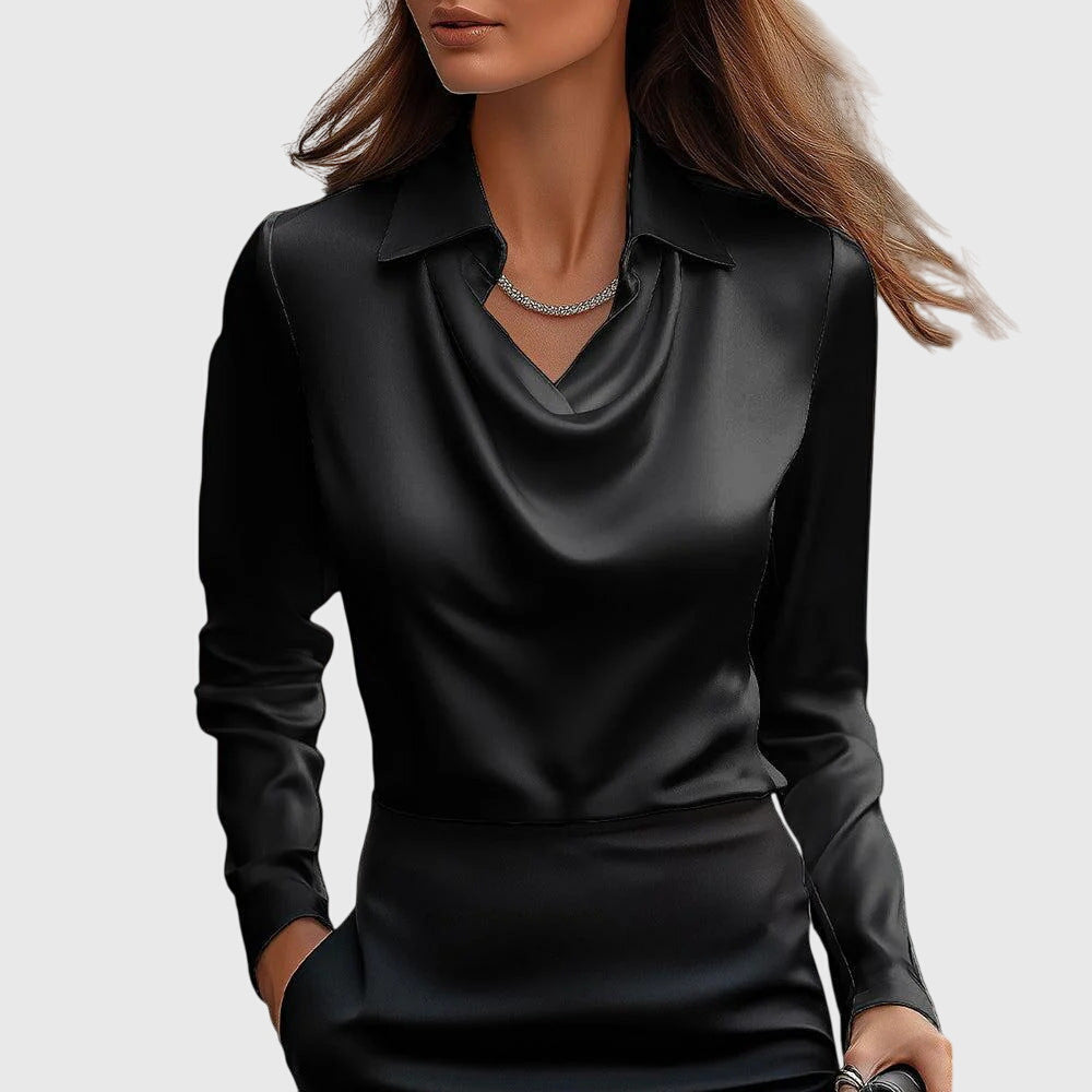 Chemisier en satin noir à col chemise et encolure en V drapée