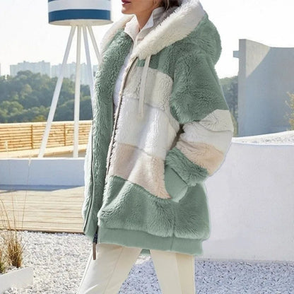 Veste d’hiver à capuche fausse fourrure, blocs vert et blanc, fermeture zippée