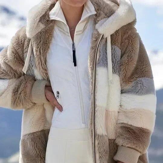 Veste d’hiver à capuche fausse fourrure, blocs marron et blanc, zip au centre