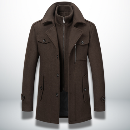Manteau d’hiver marron à col montant, fermeture zippée et poches à rabat