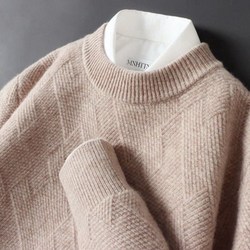Pull en cachemire beige rosé, col montant côtelé, maille texturée à motifs