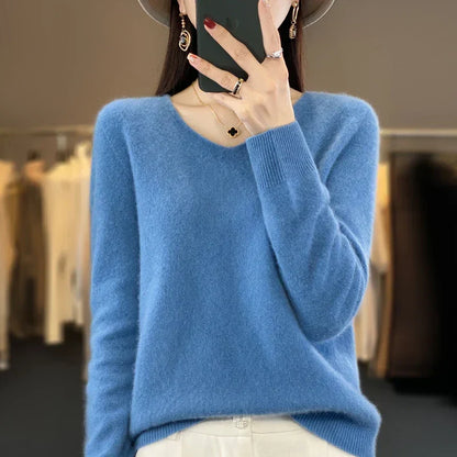 Pull en cachemire élégant bleu, encolure ras du cou et manches longues