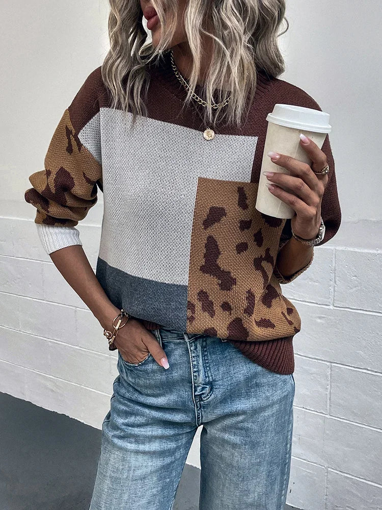 Pull décontracté marron avec empiècements blanc et motif léopard