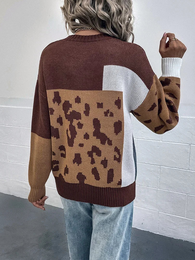 Pull décontracté marron au dos, motif léopard et grand empiècement blanc