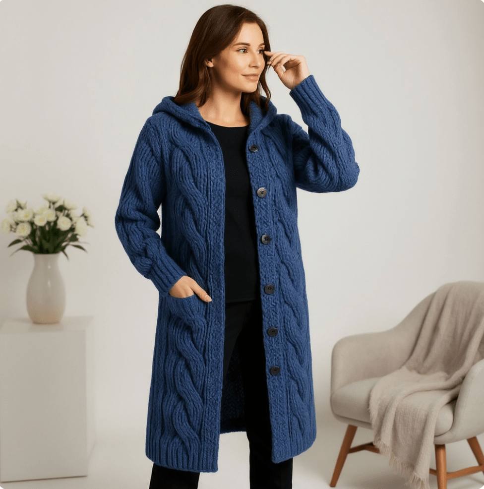 Manteau tricoté élégant bleu à capuche, patte de boutonnage et texture torsadée