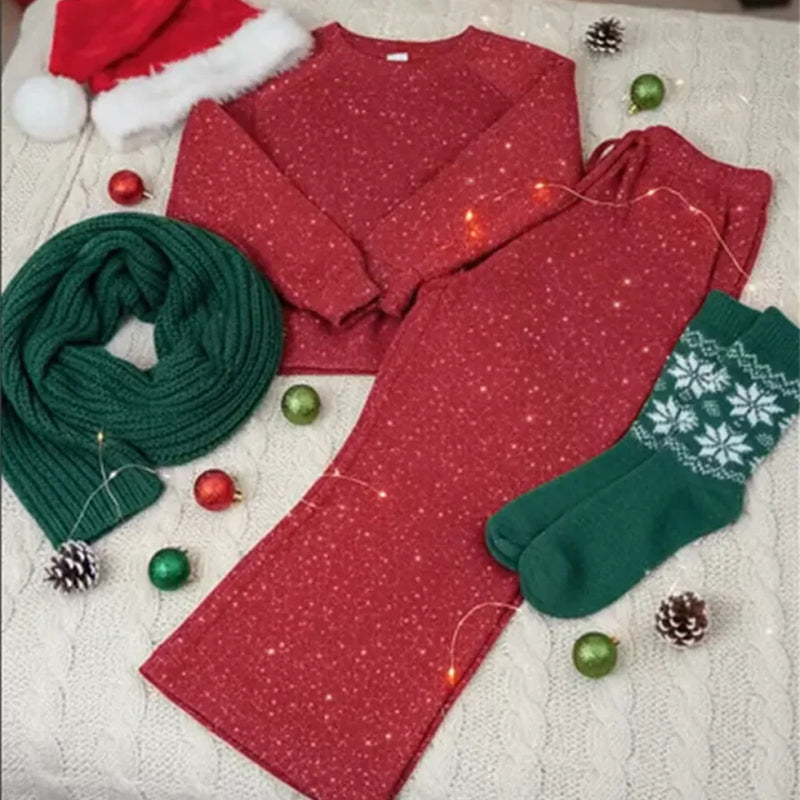 Ensemble pull et pantalon pailletés rouge, pièces pliées, manches longues et col rond